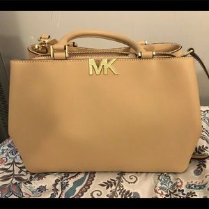 MICHAEL KORS FLORENCE LARGE FAWN LEATHER SATCHEL